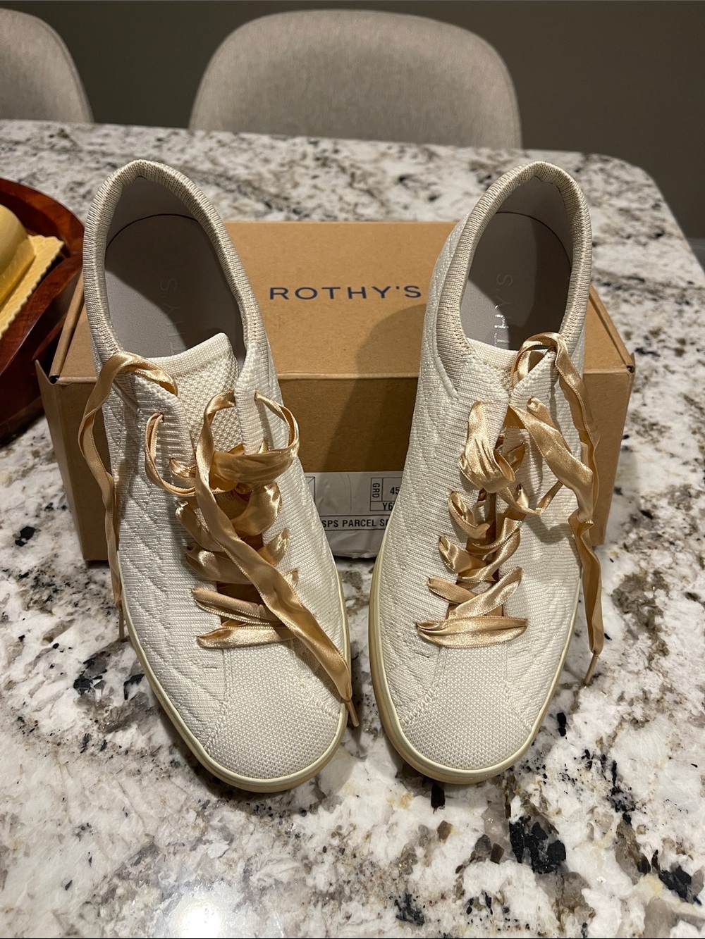 Rothy's Cream Knit Sneakers with Champagne Ribbon Laces NEVER WORN BRAND NEW